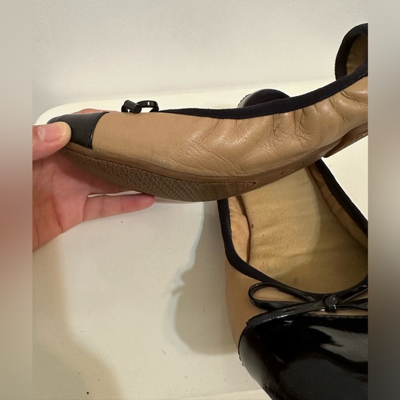 *PRE-LOVED* MICHAEL KORS Juliette Tan & Black Leather Ballet Flats - Picture 8 of 8